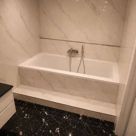 Gasthuis Ventuno Dei Luxury Via Cola Di Rienzo 4*